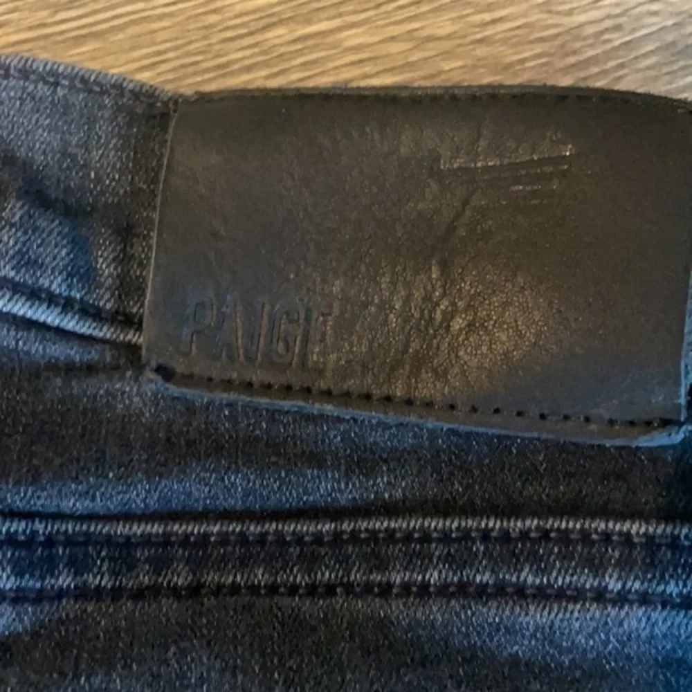 Paige jeans size 29 blue jeans